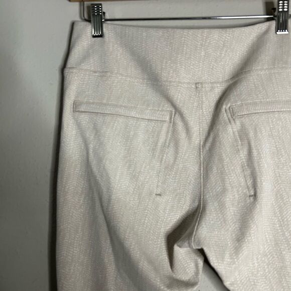 Athleta Delancey Skyline Tight in Cream Braiden Texture - Picture 12 of 15